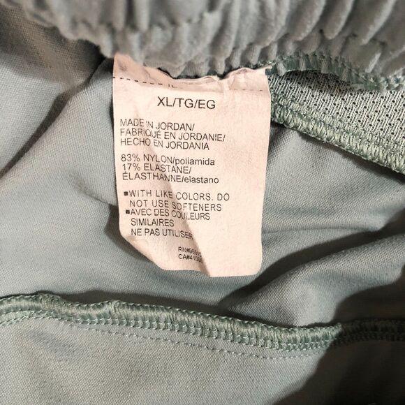 Under Amour Shorts Mens Extra Large Green Teal Outdoor Athleisure Sportwear Slit - Picture 4 of 8